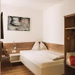 Manggei-bau Und * Obertauern